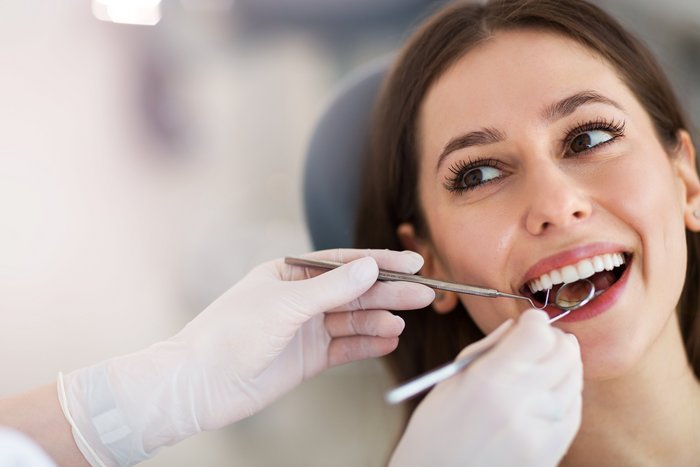 Präziser Zahnersatz für ein natürliches, strahlendes Lächeln - Hochwertiger Zahnersatz von den Zahnärzten am Sterntor